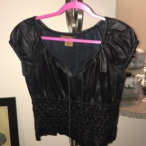 😎 Leather Top with rouching 😎 Arden B